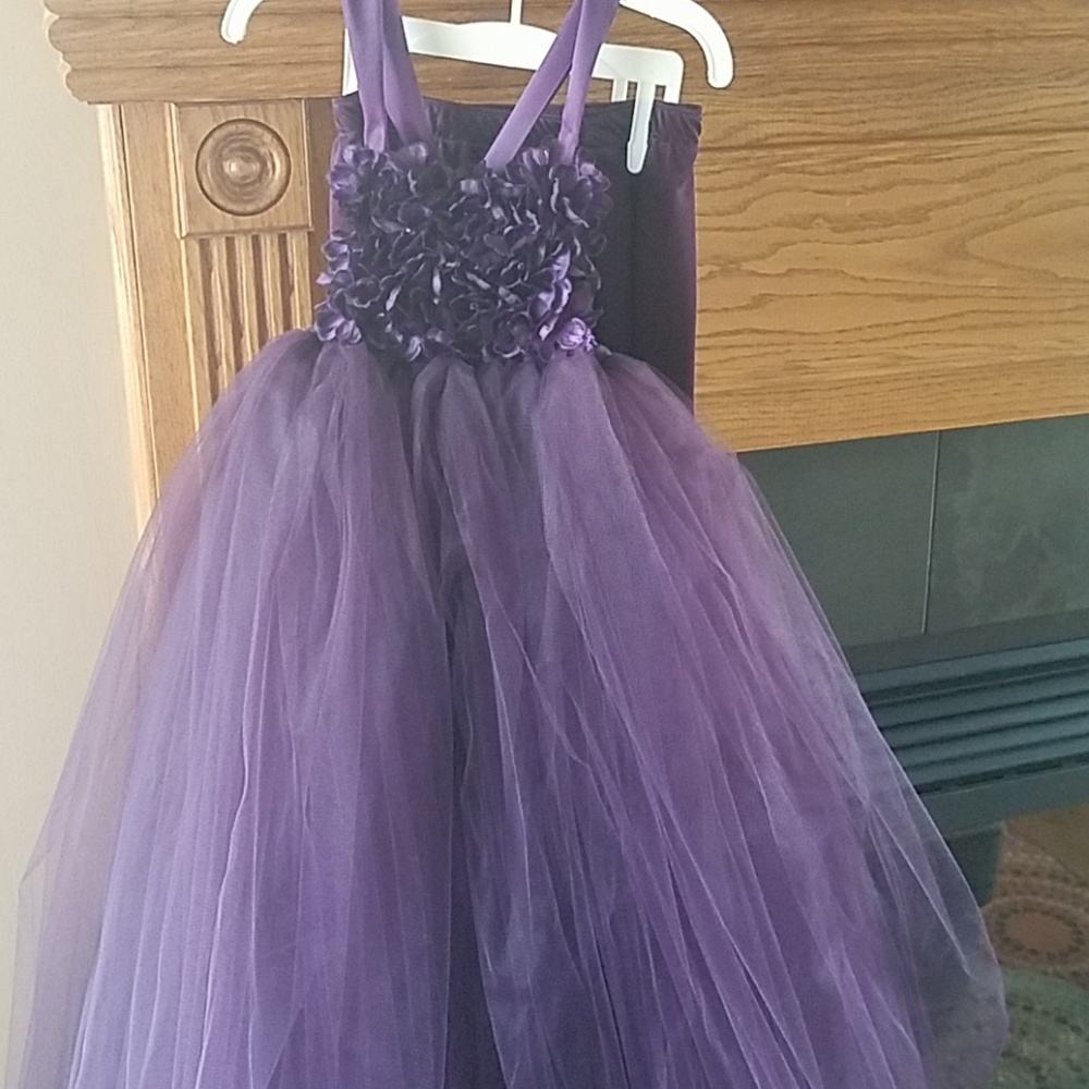 Beautiful flower girl / party dress